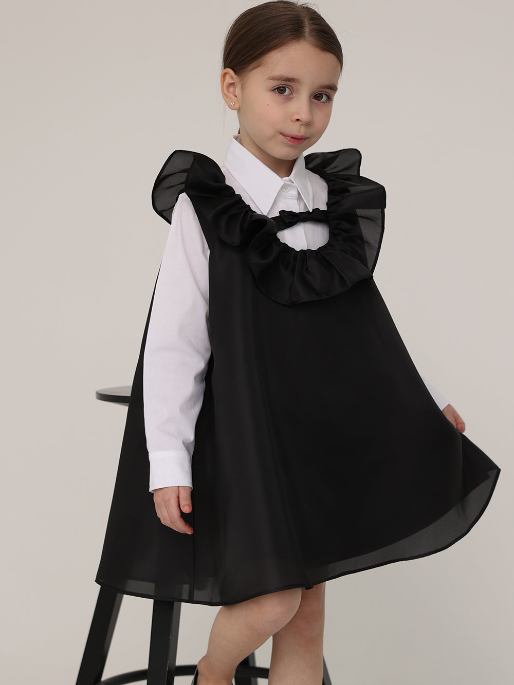 Pinafore With Frill And Bow