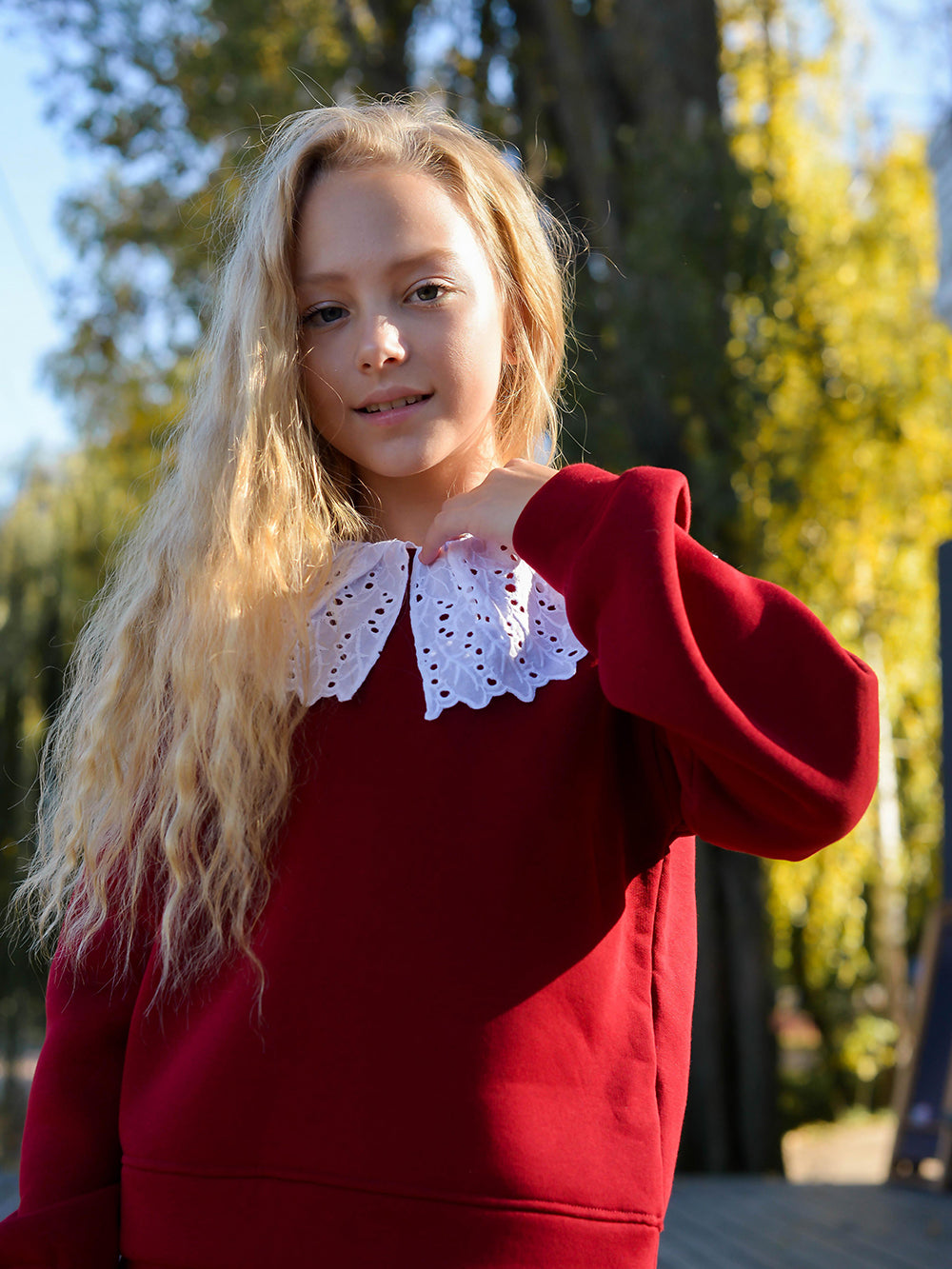 Fleece Sweatshirt With A White Collar